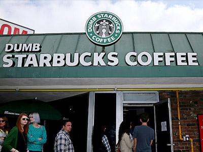 Parodikan Starbucks, Gerai Kopi Bernama 'Dumb Starbucks' Ini Bikin Heboh!